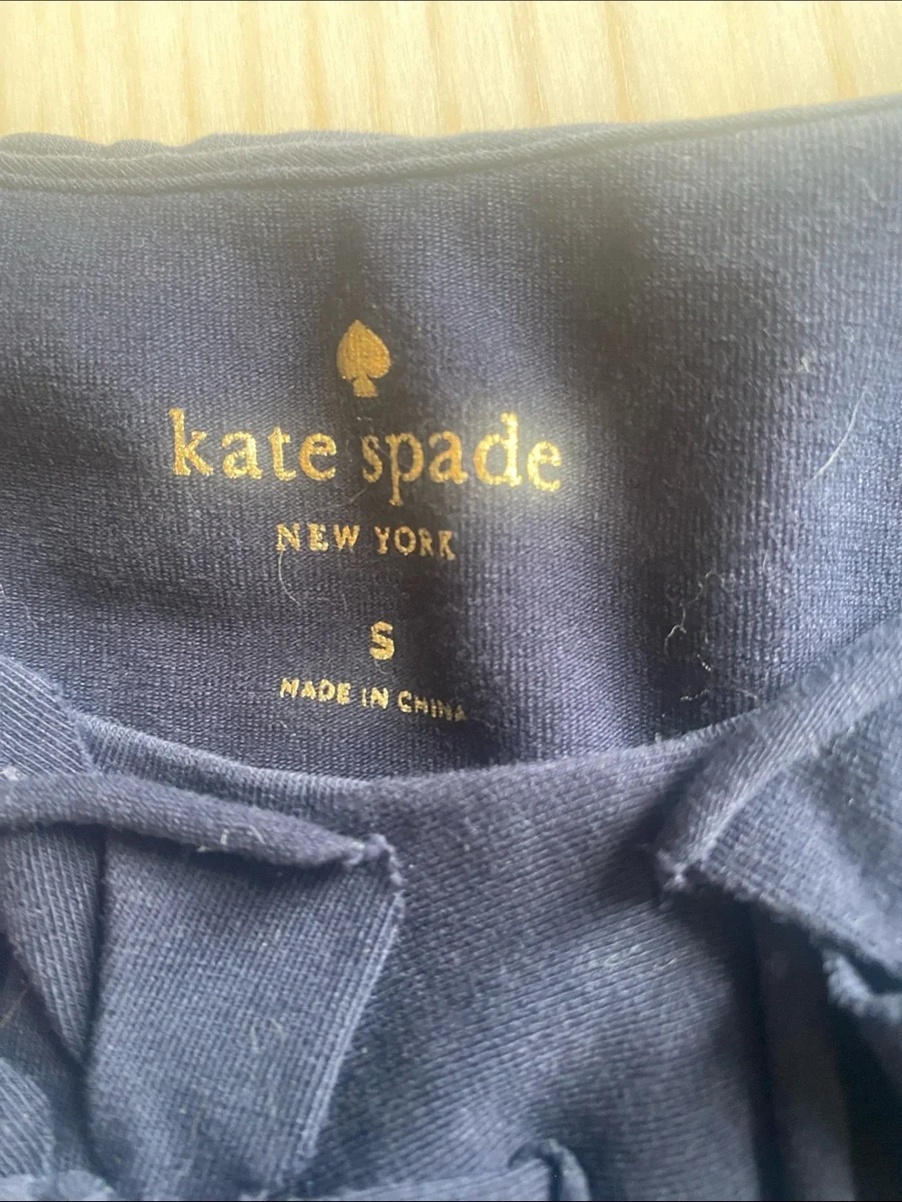 kate spade navy short-sleeve floral-applique tee